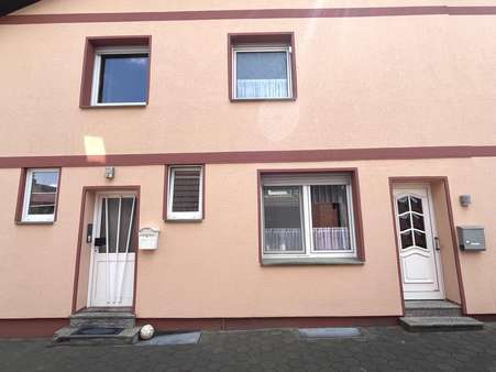 Die zwei Eingänge Die zwei Eingänge - Zweifamilienhaus in 45739 Oer-Erkenschwick mit 166m² kaufen