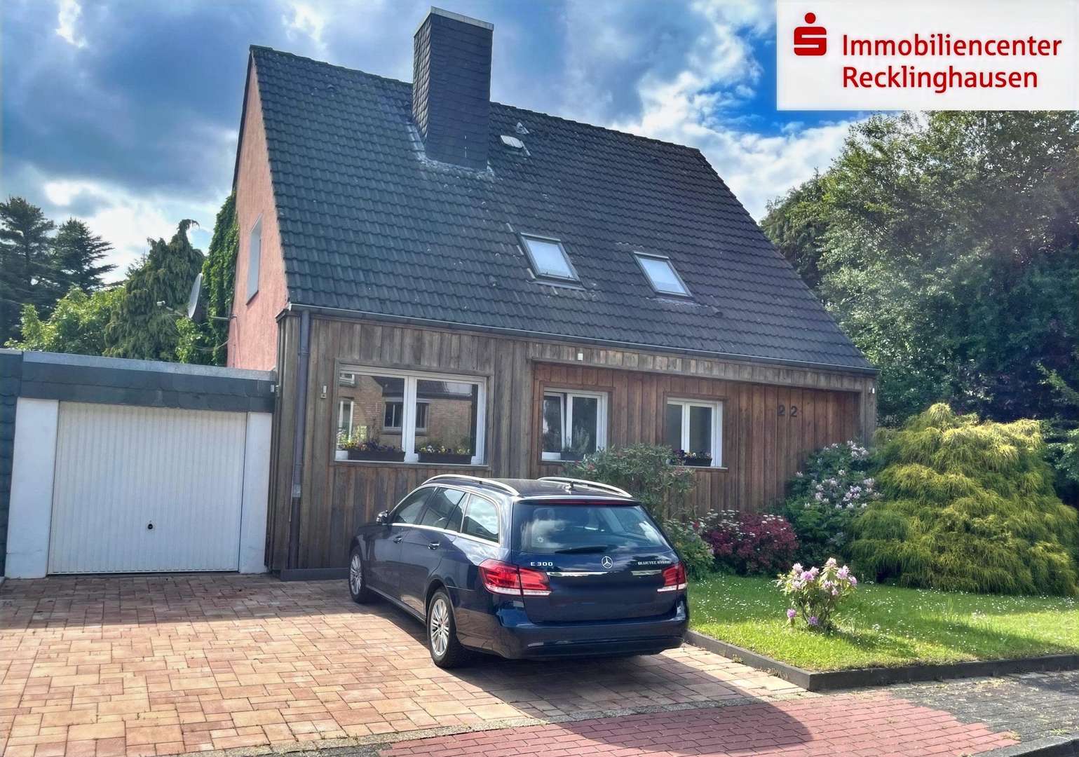 Die Straßenansicht 2 - Zweifamilienhaus in 45665 Recklinghausen mit 135m² kaufen