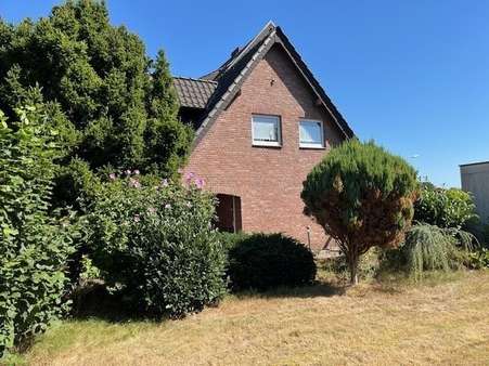 seitliche Ansicht - Doppelhaushälfte in 46282 Dorsten mit 124m² kaufen