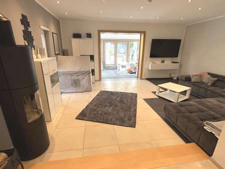 Mit Zugang zum Wintergarten Mit Zugang zum Wintergarten - Einfamilienhaus in 45663 Recklinghausen mit 170m² kaufen