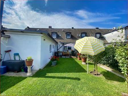 Garten klein - fein - liebevoll gepflegt - Reihenmittelhaus in 45772 Marl mit 84m² kaufen
