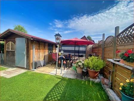 mit Gartenhaus und Terrasse - Reihenmittelhaus in 45772 Marl mit 84m² kaufen