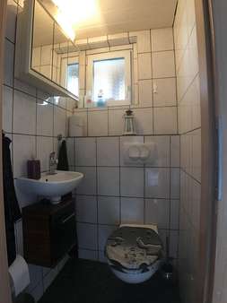 Gäste-WC - Doppelhaushälfte in 45739 Oer-Erkenschwick mit 89m² günstig kaufen