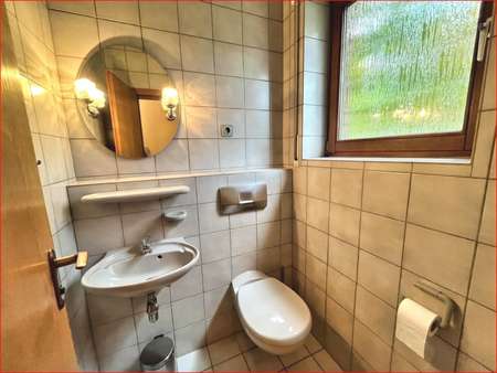 Gäste-WC - Doppelhaushälfte in 46282 Dorsten mit 120m² kaufen