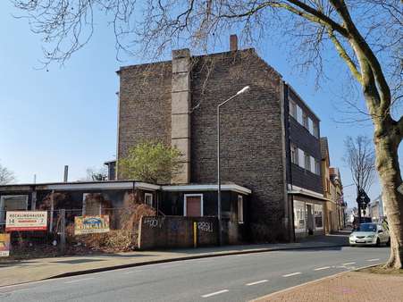 Seitenansicht (Ostgiebel) - Mehrfamilienhaus in 45663 Recklinghausen mit 367m² kaufen