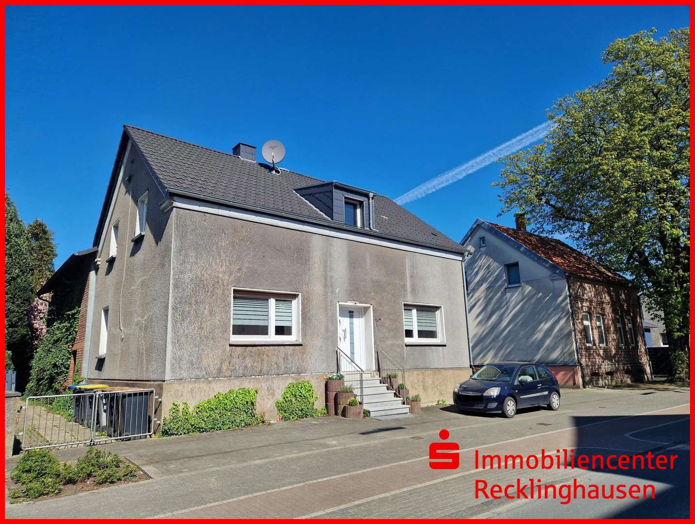 Titelbild Titelbild - Zweifamilienhaus in 45663 Recklinghausen mit 132m² als Kapitalanlage kaufen
