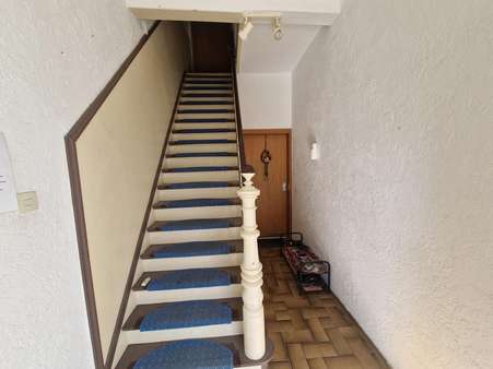 Eingangsbereich Eingangsbereich - Zweifamilienhaus in 45663 Recklinghausen mit 132m² als Kapitalanlage kaufen