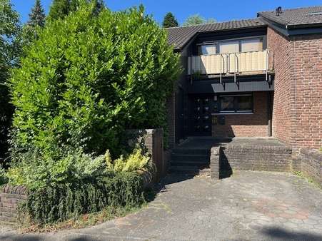 Vorderansicht mit Stellplatz Vorderansicht mit Stellplatz - Einfamilienhaus in 45770 Marl mit 158m² kaufen