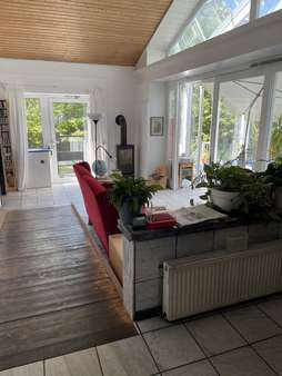Blick ins Wohnzimmer Blick ins Wohnzimmer - Bungalow in 45739 Oer-Erkenschwick mit 115m² kaufen