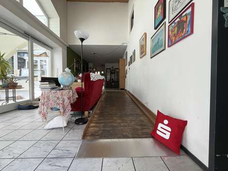 Rampe zum Wohnzimmer Rampe zum Wohnzimmer - Bungalow in 45739 Oer-Erkenschwick mit 115m² kaufen