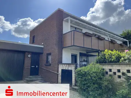 Großes Haus mit Renovierungsbedarf sucht Familie 