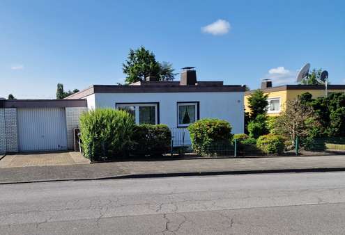 Vorderansicht Blick 1 Vorderansicht Blick 1 - Einfamilienhaus in 45661 Recklinghausen mit 139m² kaufen