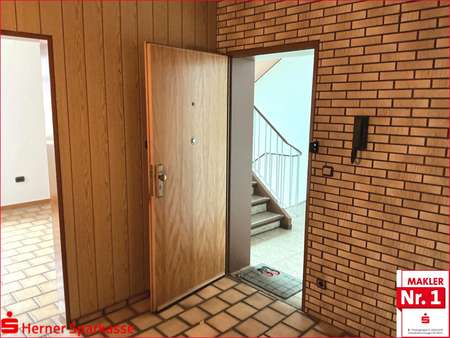 Wohnungseingang Wohnungseingang - Etagenwohnung in 44623 Herne mit 94m² kaufen