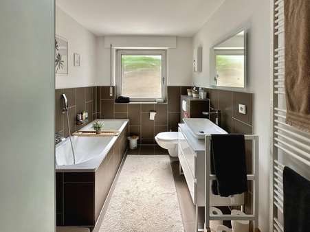 Bad Ansicht I - Souterrain-Wohnung in 44289 Dortmund mit 88m² kaufen