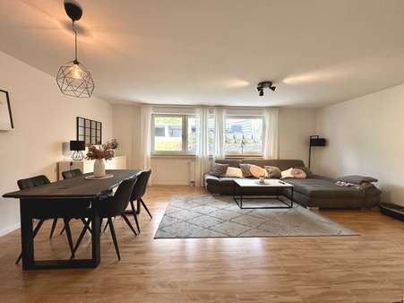 Wohnzimmer Ansicht I - Souterrain-Wohnung in 44289 Dortmund mit 88m² kaufen