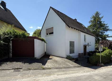 Hausvorderseite - Einfamilienhaus in 58239 Schwerte mit 148m² kaufen