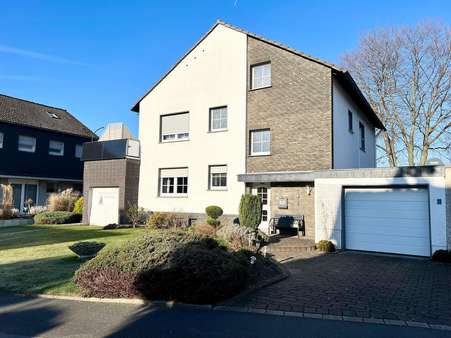 Außenansicht - Zweifamilienhaus in 44289 Dortmund mit 195m² kaufen