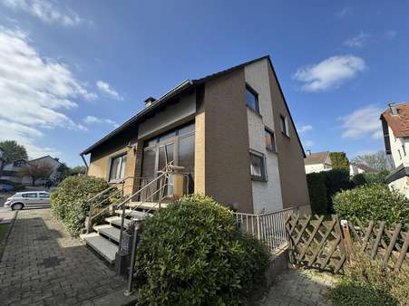 Außenansicht - Ostseite - Einfamilienhaus in 44388 Dortmund mit 155m² kaufen