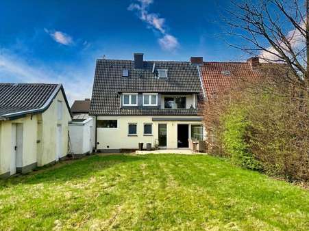 Ansicht Gartenseite - Doppelhaushälfte in 44287 Dortmund mit 110m² kaufen