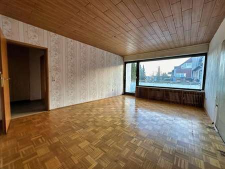Wohnzimmer - Etagenwohnung in 44388 Dortmund mit 72m² kaufen