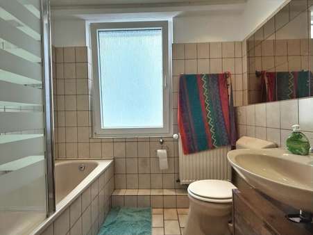 Badezimmer 1. Obergeschoss - Mehrfamilienhaus in 44135 Dortmund mit 219m² kaufen