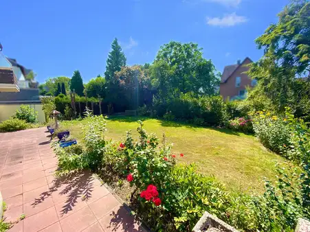 Gepflegtes Mehrfamilienhaus mit Potential