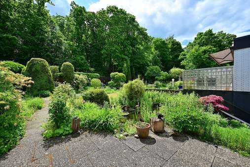 Blick in den Garten - Bungalow in 44229 Dortmund mit 141m² kaufen
