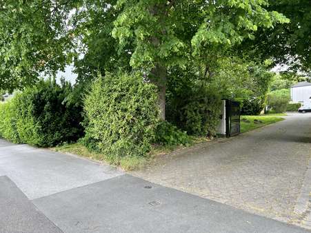 Ansicht Einfahrt - Grundstück in 44359 Dortmund mit 535m² kaufen
