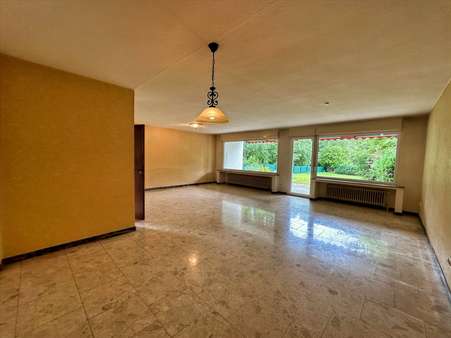 Wohnzimmer - Reihenendhaus in 44319 Dortmund mit 149m² kaufen