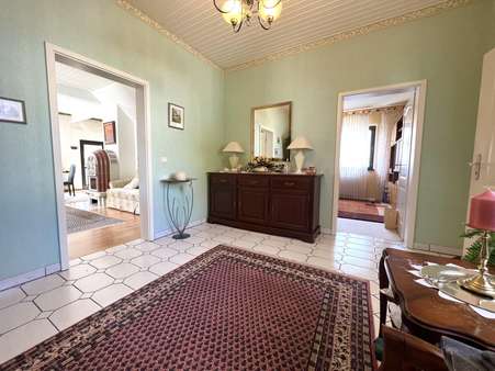 Flur Flur - Zweifamilienhaus in 44319 Dortmund mit 224m² kaufen