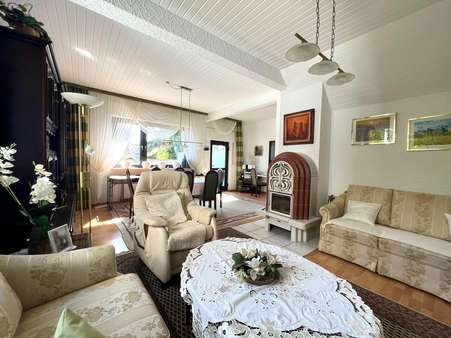 Wohnzimmer Wohnzimmer - Zweifamilienhaus in 44319 Dortmund mit 224m² kaufen
