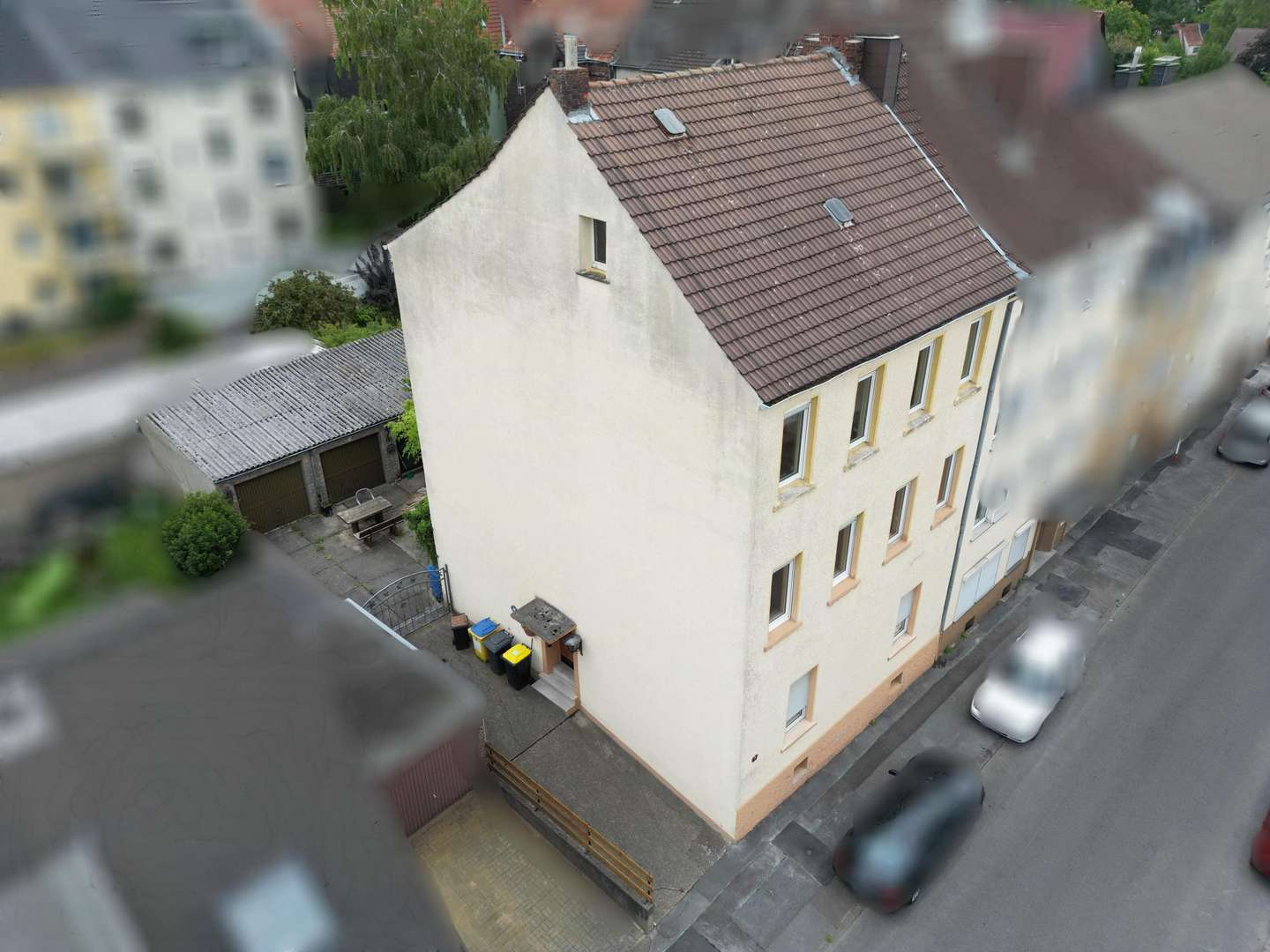 Luftbild Straßenseite Luftbild Straßenseite - Mehrfamilienhaus in 44225 Dortmund mit 198m² kaufen