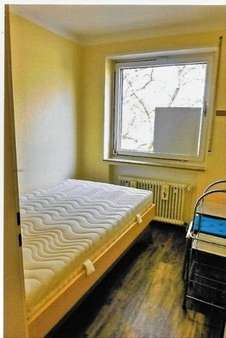 Schlafzimmer - Etagenwohnung in 44267 Dortmund mit 40m² als Kapitalanlage günstig kaufen