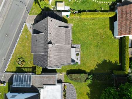 Vogelperspektive Grundstück - Zweifamilienhaus in 44319 Dortmund mit 180m² kaufen