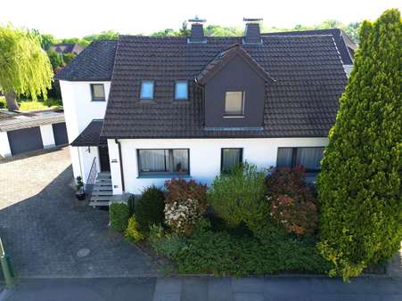 Luftbild - Zweifamilienhaus in 44319 Dortmund mit 224m² kaufen