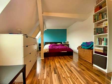 Schlafzimmer - Maisonette-Wohnung in 44139 Dortmund mit 104m² kaufen