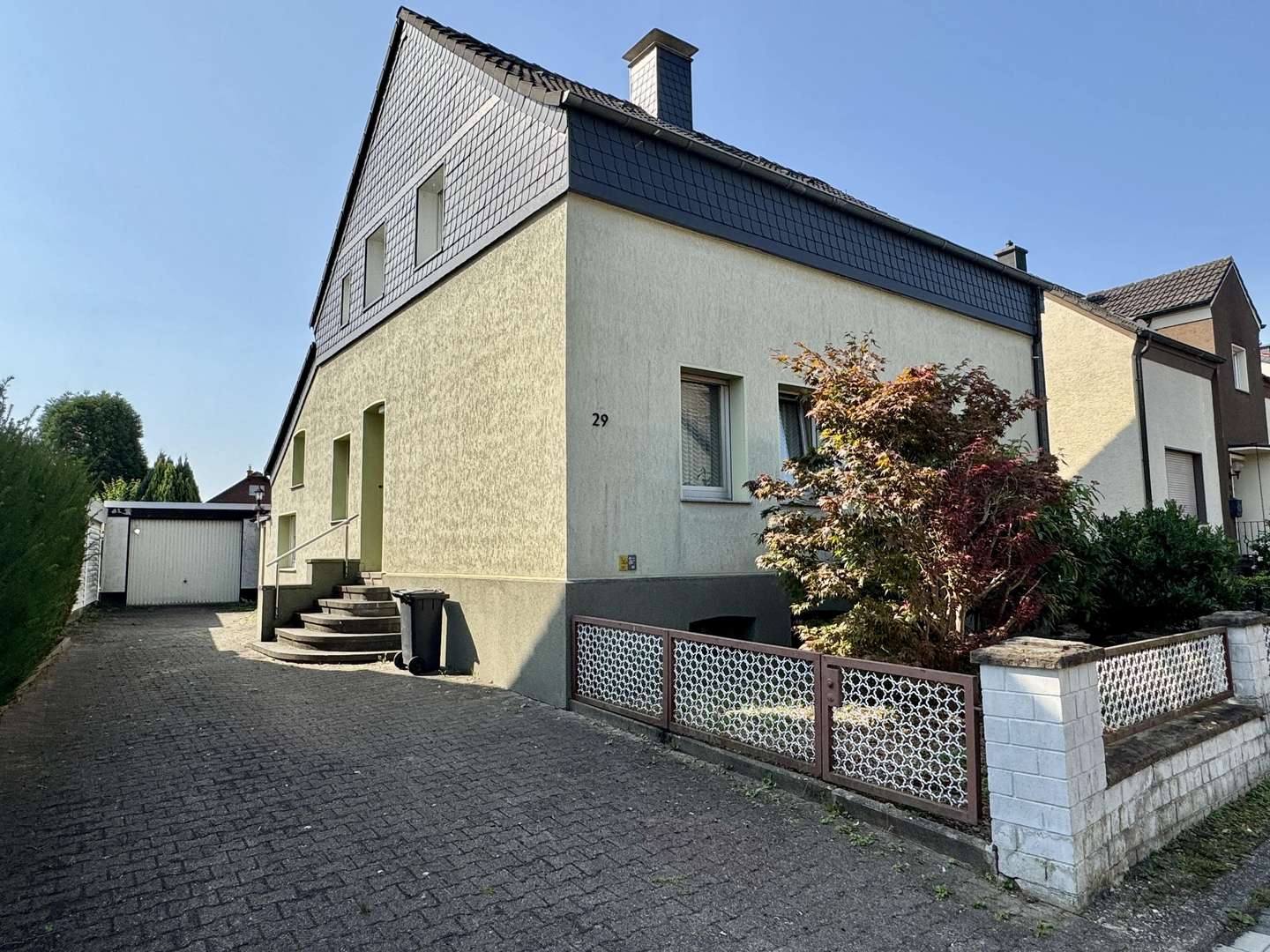 Hausansicht Hausansicht - Einfamilienhaus in 44319 Dortmund mit 142m² kaufen