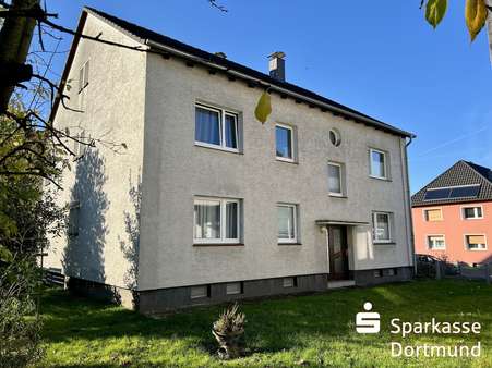 Seitenansicht / Hauseingang Seitenansicht / Hauseingang - Mehrfamilienhaus in 44329 Dortmund mit 214m² als Kapitalanlage kaufen