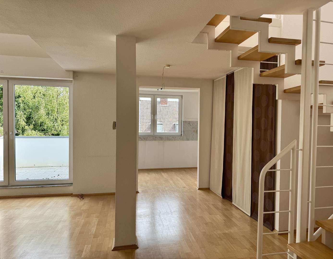 Wohn-/Essbereich - Dachgeschosswohnung in 44143 Dortmund mit 65m² kaufen