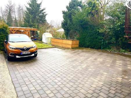 Parkplatz mit Garten - Zweifamilienhaus in 44388 Dortmund mit 142m² kaufen