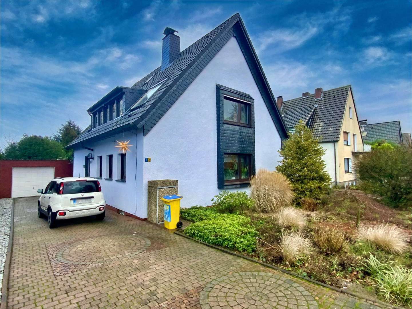 Ansicht Hausfront - Zweifamilienhaus in 44369 Dortmund mit 165m² kaufen