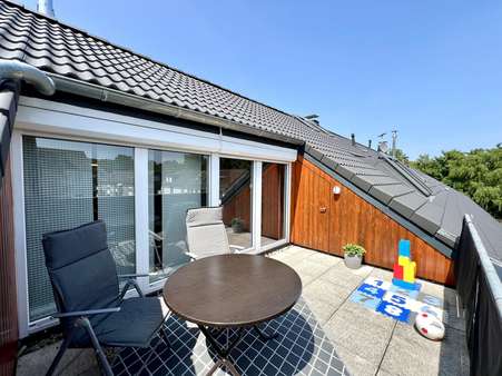 Loggia - Dachgeschosswohnung in 44229 Dortmund mit 107m² kaufen