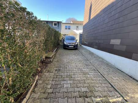 Einfahrt Einfahrt - Zweifamilienhaus in 44263 Dortmund mit 148m² kaufen