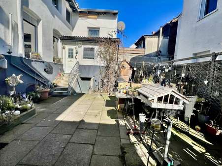 Vorderansicht Hauseingang 2 Vorderansicht Hauseingang 2 - Zweifamilienhaus in 44263 Dortmund mit 148m² kaufen