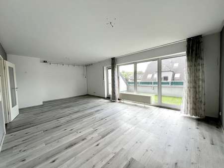 Wohnzimmer - Maisonette-Wohnung in 44287 Dortmund mit 104m² kaufen