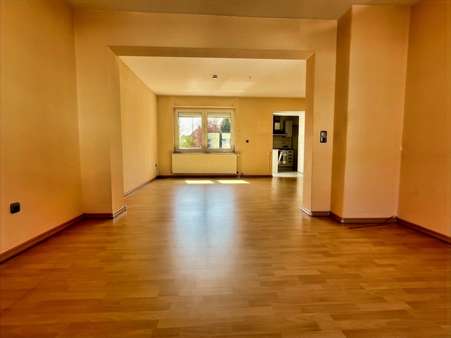 Wohn-/Essbereich Wohn-/Essbereich - Reihenendhaus in 44329 Dortmund mit 117m² kaufen