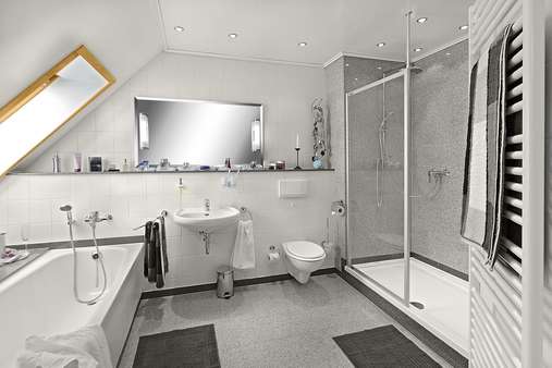 Badezimmer - Maisonette-Wohnung in 44388 Dortmund mit 85m² kaufen