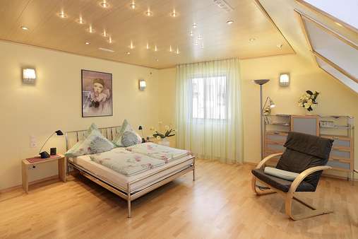 Schlafzimmer Ansicht I - Maisonette-Wohnung in 44388 Dortmund mit 85m² kaufen