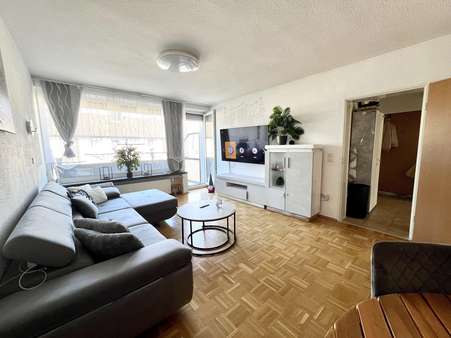 Wohnzimmer - Etagenwohnung in 44369 Dortmund mit 69m² kaufen