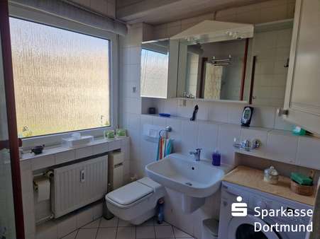 Badezimmer - Etagenwohnung in 44328 Dortmund mit 75m² kaufen